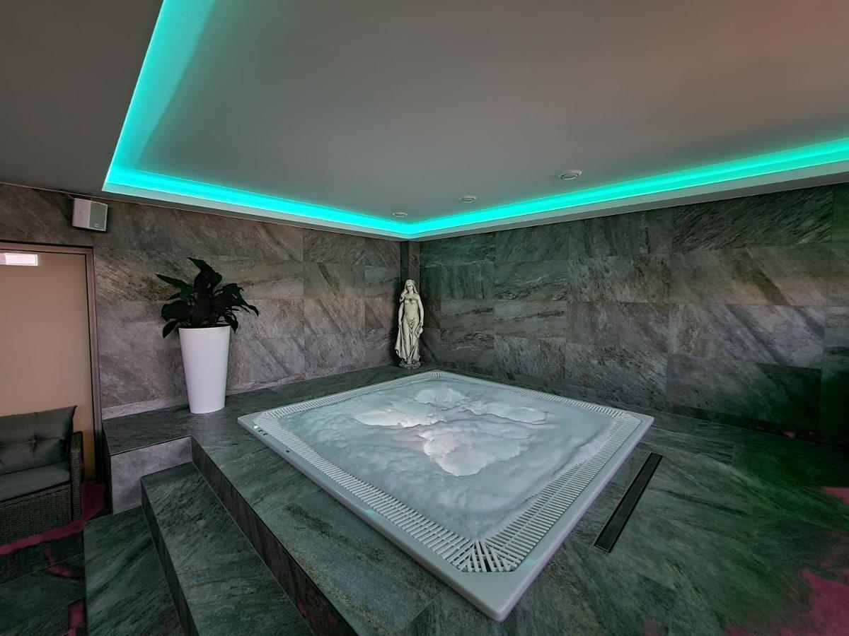 Chaty Krusetnica S Luxusnym Privatnym Wellness Bagian luar foto