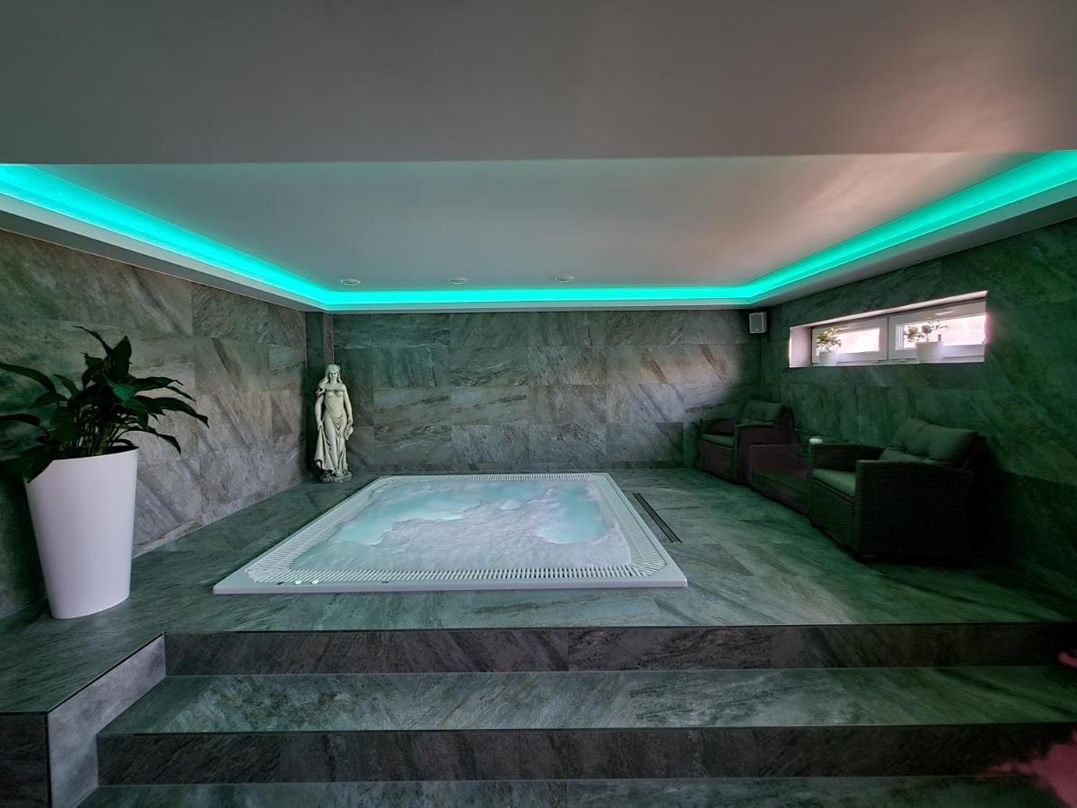 Chaty Krusetnica S Luxusnym Privatnym Wellness Bagian luar foto